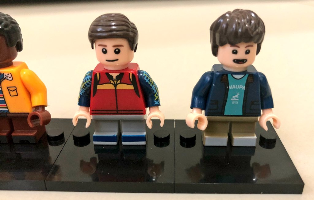 OneDollarLego's tweet photo. Next in #LegoWill is this set. A wonderful custom set and a must-have if you’re a fan of #StrangerThings !

It’s all 5 kids from the Netflix series (season 1 version).
Super awesome detail like El’s hair stubble (she’s wearing wig), the Eggo, and Dustin’s teeth print 😄 https://t.co/RcbcQOBcd1