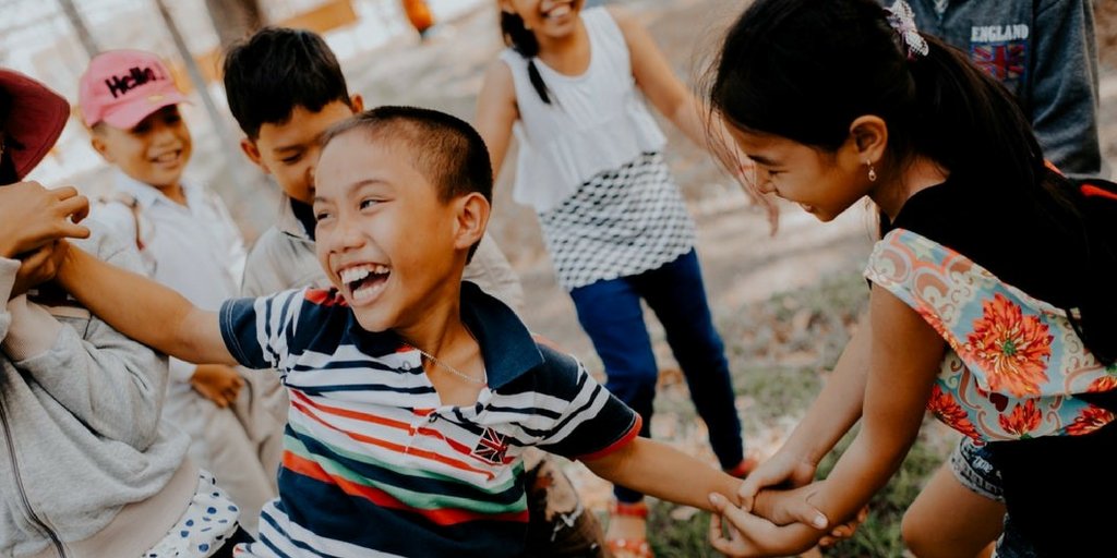 safeinternetday's tweet photo. .@aple_cambodia, the operator of the #InternetHotline Cambodia ๐ฐ๐ญ organised a roundtable meeting with 60 children and youth to increase awareness of online #ChildSexualExploitation and #OnlineSafety. To learn more, click here: https://t.co/tpxmVc1o5O @INHOPE_PR #CSAM https://t.co/Rk7Dohm30d