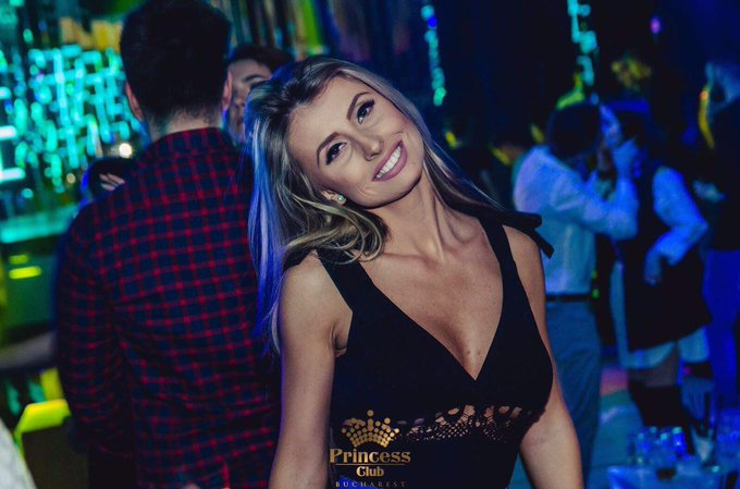 Work hard 💪 Party hard! 😎 Don't care it's Monday, join me @ https://t.co/97KA1B2skt to party some more<a href="/tag/freespirit"class="tags"><span>#freespirit</span></a><a href="/tag/fridayfeeling"class="tags"><span>#fridayfeeling</span></a><a href="/tag/fridaymotivation"class="tags"><span>#fridaymotivation</span></a>