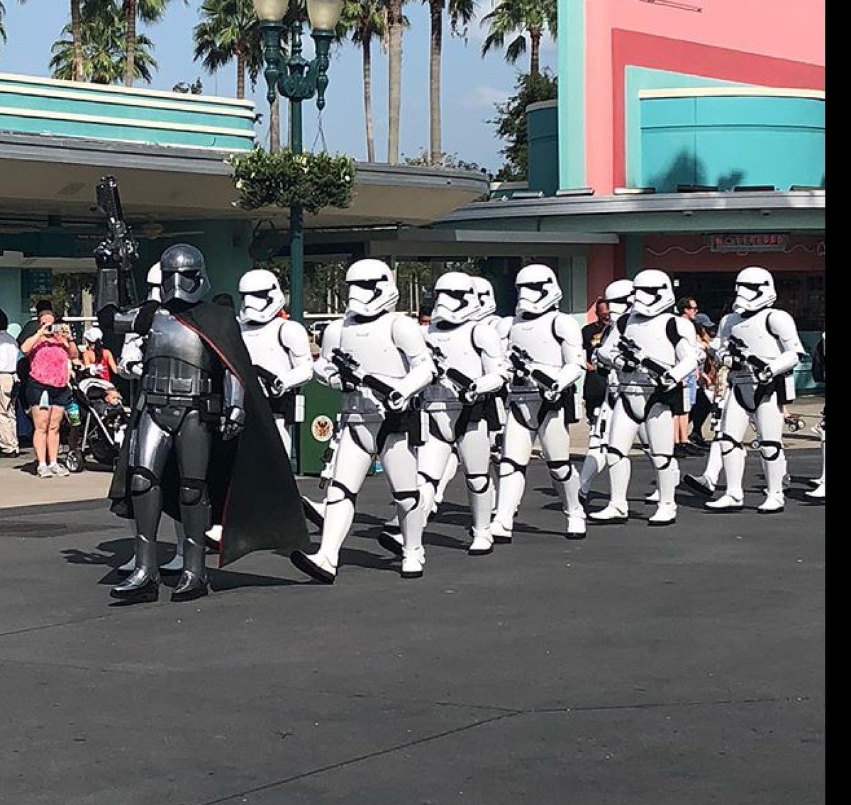 megablackcar's tweet photo. Been away from twitter for a while because I was busy on vacation with Pluto, Aerosmith and some Storm Troopers. #lovingdisney #neededvaca #happy #familytime https://t.co/fu2JEZJnR6