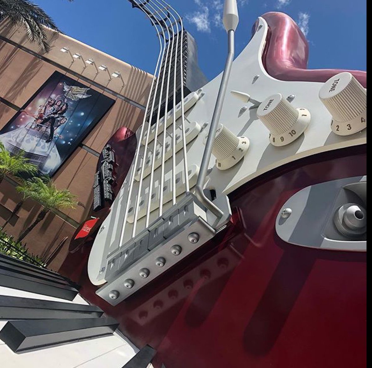 megablackcar's tweet photo. Been away from twitter for a while because I was busy on vacation with Pluto, Aerosmith and some Storm Troopers. #lovingdisney #neededvaca #happy #familytime https://t.co/fu2JEZJnR6