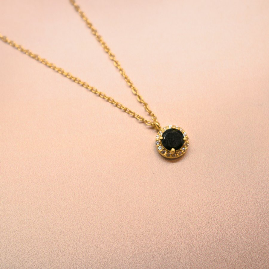 willowandclo's tweet photo. Our Puddle Collection is currently 20% off, just sayin’ 😘 #necklace #crystalnecklace #onyx #bracelet #gemstones #irishdesigner #dublinsale #gold #sale #jewellerysale #gemstones #lovedublin #fashion #fashionjewellry #lovedublin #storybystory #powerscourt #dublin https://t.co/epZ79dvz7U