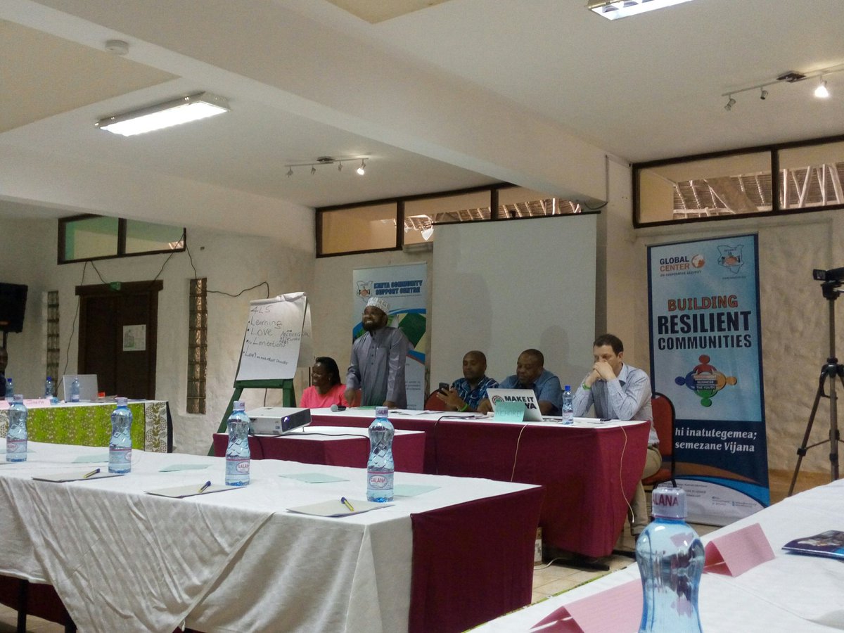 AfricanDaughta's tweet photo. Powerful opening remarks by Dr. Mujahid "Don't limit your challenges, challenge your limitations" #KataaKutumiwa @KECOSCE @footprints4c @NCTC_Kenya @Afrika_Moja @_ICEPCVE https://t.co/vLdKOgL0bK