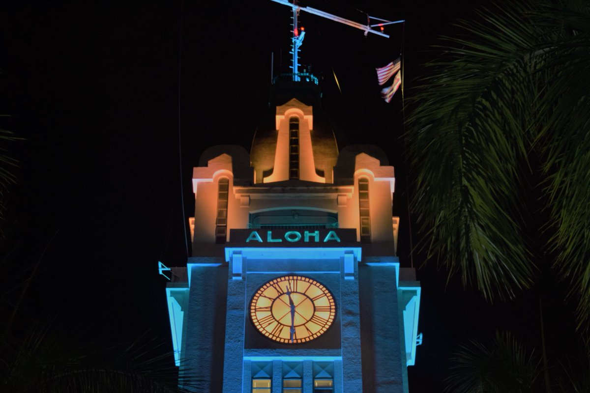 DOTHawaii's tweet photo. We lit an actual beacon to celebrate the team that served as a beacon of hope as #HurricaneLane threatened the islands. Aloha Tower will be lit in the yellow and blue of Hawaii’s own 2018 Little League World Champions through Thursday. #LLWS #LLWSChamps #AlohaStrong https://t.co/7iujlnVGPs