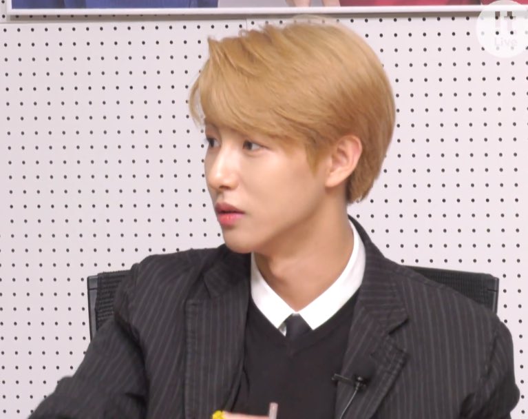 renjun pics 🦊 tweet media