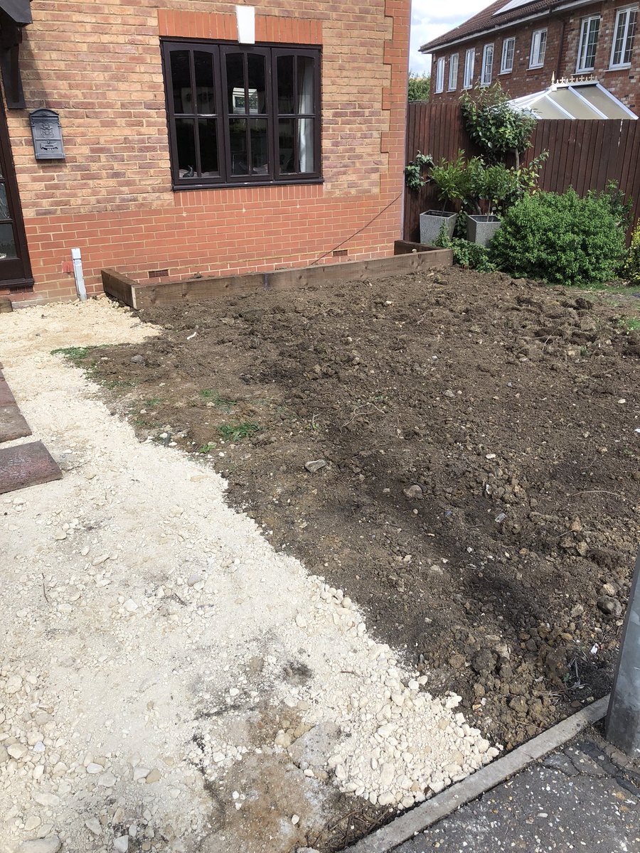 Working on the parent in laws front garden. Starting to come along now. #sleeperbeds #Levels #pathwaybase