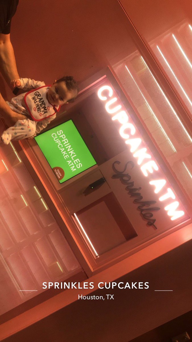 WendyyCisn's tweet photo. Sweet tooth 💓 https://t.co/ml3ltu7HTC