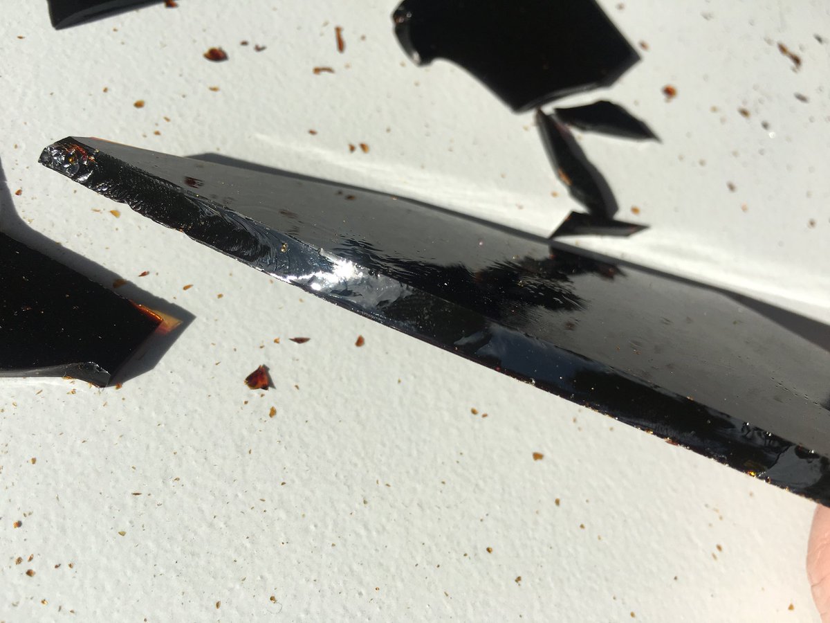 carofoodartist's tweet photo. Dark caramel dragon glass @StudioMassonCPT https://t.co/nDszg50b2J
