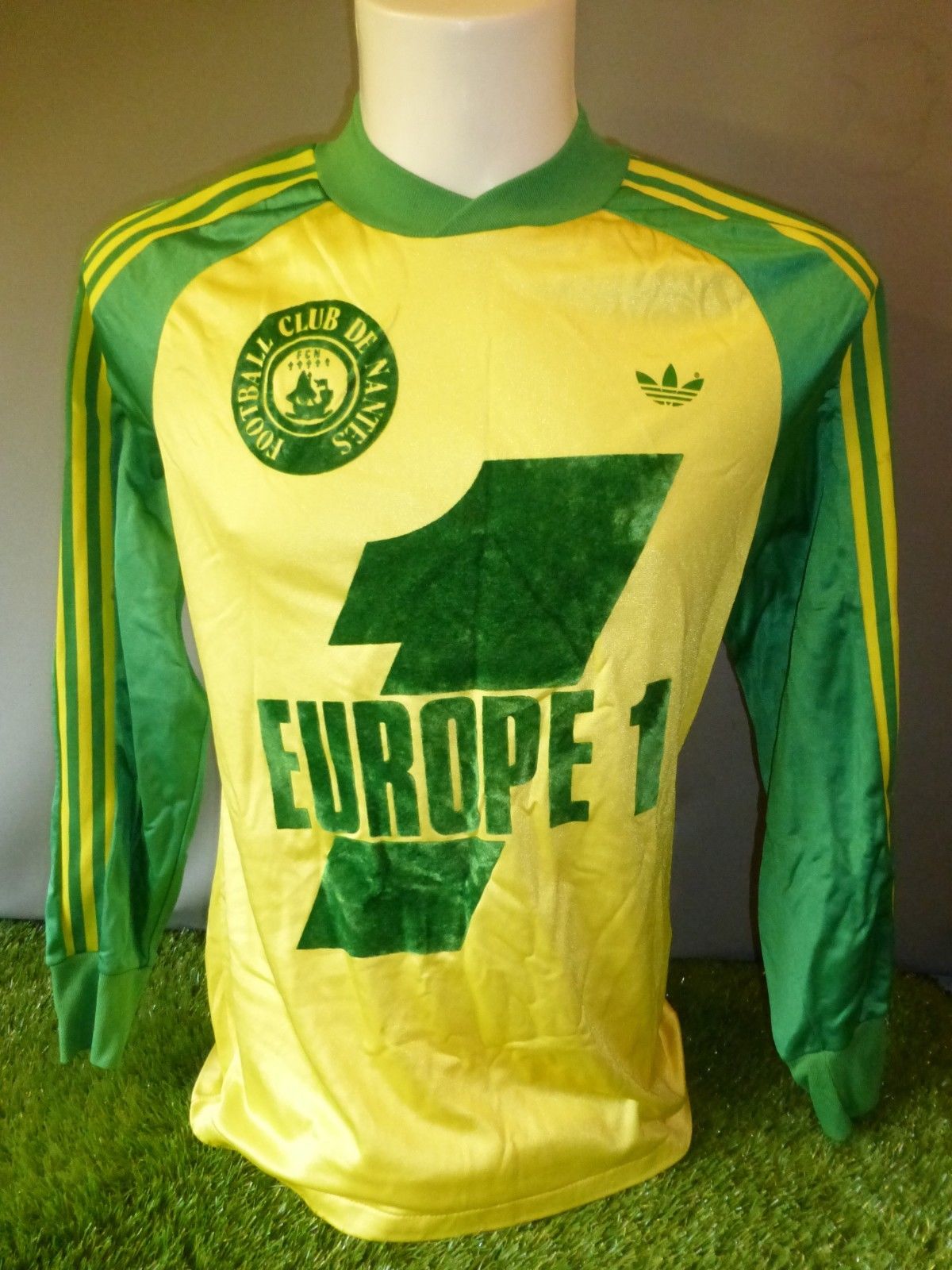 COPA Football - Maillot rétro FC Nantes 1978-79 + Bob Marley 10