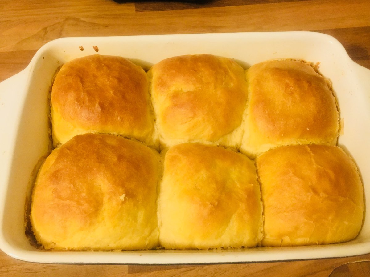 RasoiS's tweet photo. # Rasoi special by poonam vohra#Ghar pe banaye bakery jaisa soft eggless Pav / Egless Ladi pav https://t.co/sHm6yctLum via @YouTube https://t.co/shd1zUlpfb