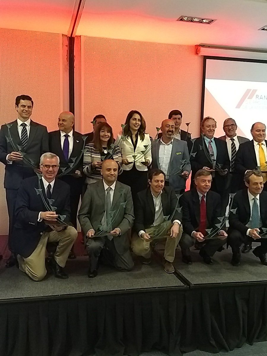 _Phibrand's tweet photo. La tradicional foto con todos los ganadores de la edición de este año del #RankingProveedores2018 #RankingProveedores https://t.co/UPex7wt8PF