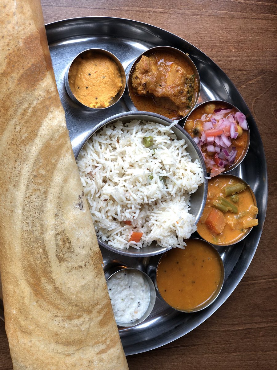 The loveliest lightest refreshing cider <a href="/HimachalCider/">Himachal Cider</a> to go with the tastiest curry at <a href="/TharavaduRestau/">Tharavadu</a> #Leeds #bestcurry <a href="/iamizzy76/">Mohammed Islam</a> ❤️