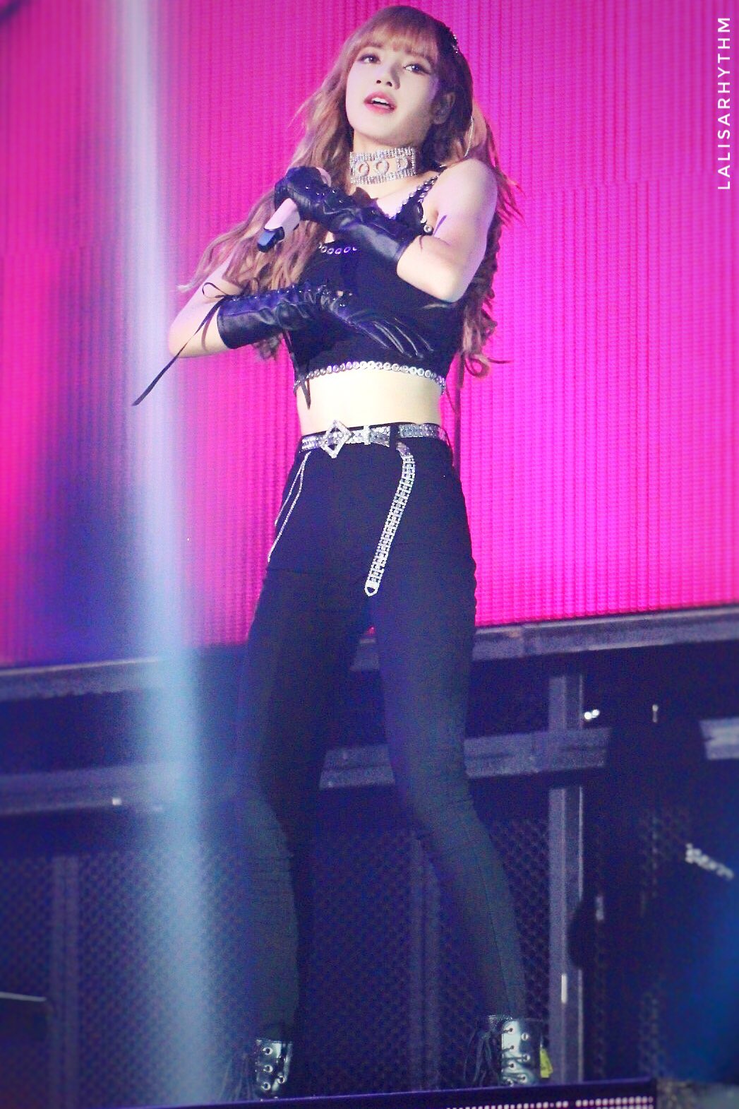 BLACKPINK リサ PURPLE HEART on X: 