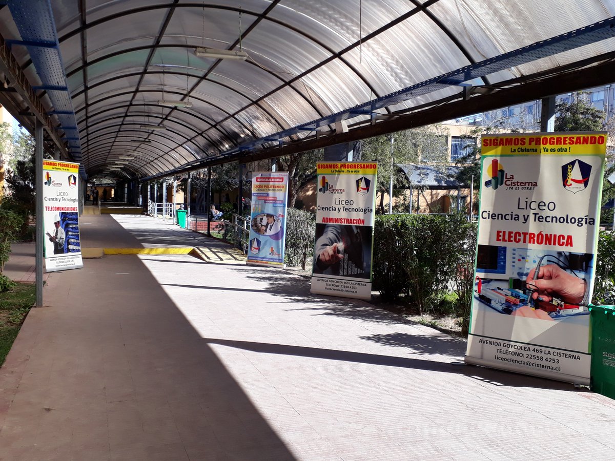 liceocytec's tweet photo. El Equipo Directivo les da la bienvenida a Padres y Apoderados en proceso de Admisión de los Primeros Medios 2019,de las Especialidades de:  Electrónica, Telecomunicaciones, Química y Administración. https://t.co/pwm7KR2dNC