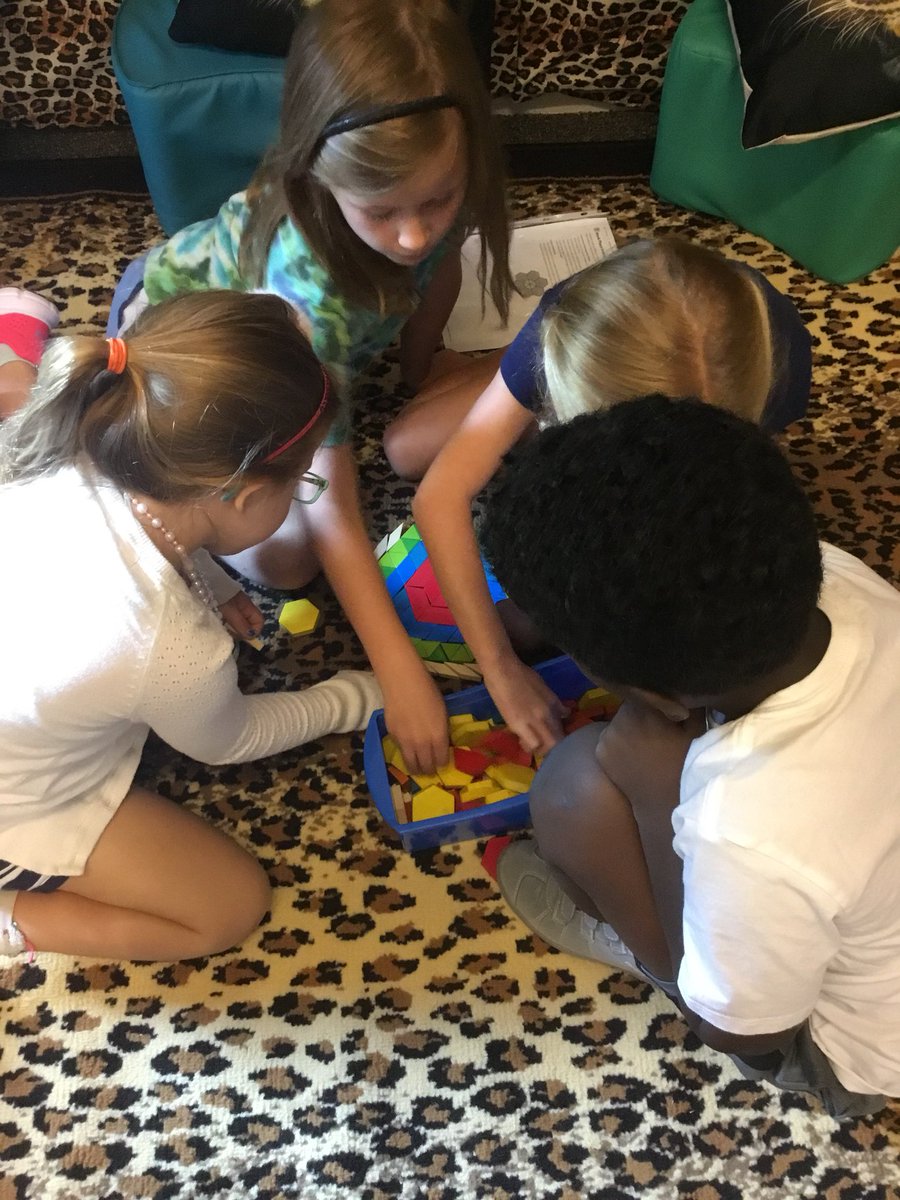 MyMathCafe's tweet image. #bridgesatDA already off to a great start! From creating glyphs to creating their own thinking in Work Places, students @DurhamAcademy are on their way to #mathematizing.