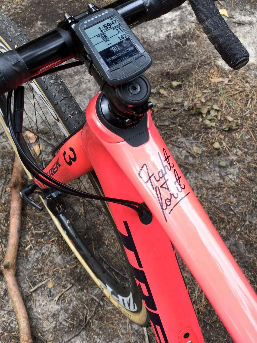 ssophiedeboer's tweet photo. In case you missed it, here’s my new bike from Trek #newbike #trek #pinkmachine 🦄🦄🦄 https://t.co/Q22dDazy9Q