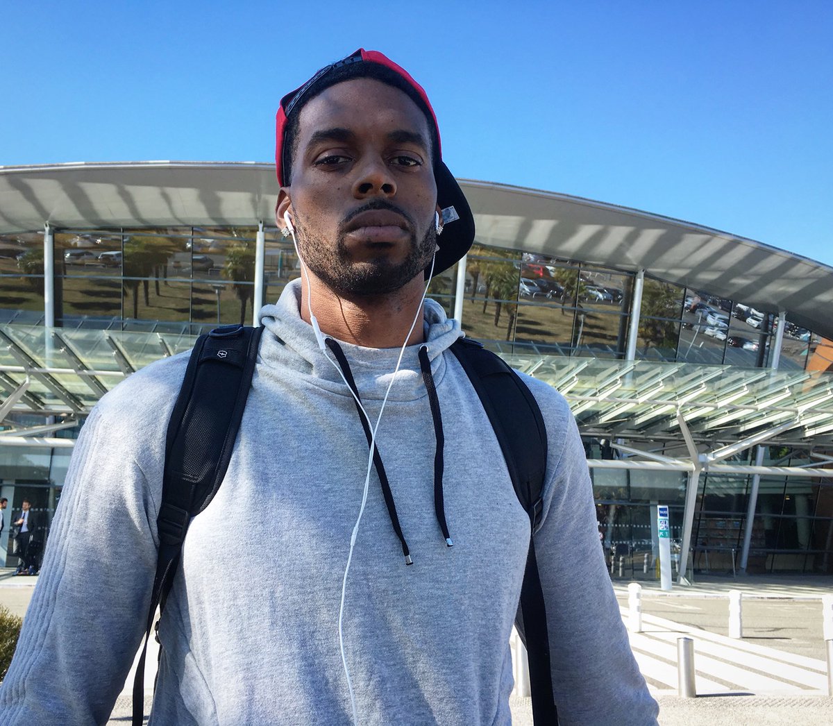 EBPLO's tweet photo. 🛬 Donta Smith @REALDontaSmith est bien arrivé à Pau peu avant 11h ce matin. L’équipe est désormais au complet 👍 #ELANation https://t.co/8kncZaP8mb