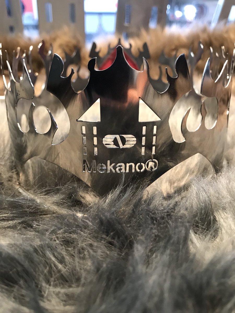 OglaendSystem's tweet photo. Take a seat on our Mekano Steel Throne at stand 7200. Rumor has it that a prince is visiting the @ONS_Stavanger exhibition @Kronprinsparet 

#ONS2018 #mekano #stolepå https://t.co/1id1ZsNOs0