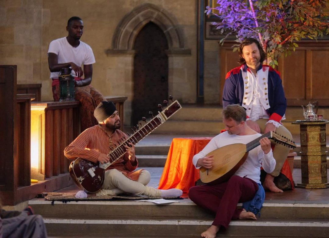 Beautiful photo of our Calcutta in Leeds with lutenist <a href="/jamieaakers20/">Jamie Akers</a> &amp; sitarist <a href="/jasdeepdegun/">Jasdeep Singh Degun</a> by <a href="/BrianWard62/">Brian Ward</a>