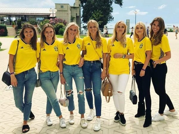 [Imagen: DlmExnAU4AATs5V.jpg]