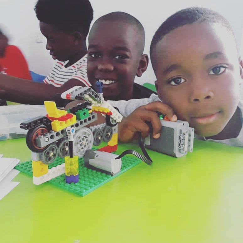 It's the start of a new week.
Bricks4kidz Preschool, Elementary, Robotics 
#creative  #innovate #collaborate #motivate #connect #technology #science #engineering #learn #fun #teach #explore #Lekki #Lagos #Nigeria #STEM_METS