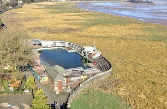 savegrangelido's tweet image. Abandoned Art Deco Lido in Cumbria UK. We are fighting the  @LibDems Council to save it from being filled with concrete @ForgottenPlacez @SAVEBrit @helenpidd @WorldAbandoned #urbex #abandoned #abandonedbuilding #cumbria #SaveGrangeLido