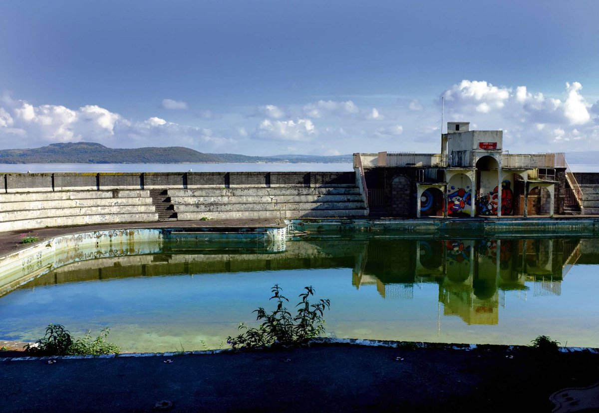 savegrangelido's tweet image. Abandoned Art Deco Lido in Cumbria UK. We are fighting the  @LibDems Council to save it from being filled with concrete @ForgottenPlacez @SAVEBrit @helenpidd @WorldAbandoned #urbex #abandoned #abandonedbuilding #cumbria #SaveGrangeLido