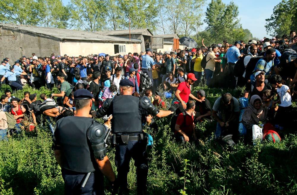 Radio3tweet's tweet photo. Il racconto dei soprusi e delle violenze e al confine della Bosnia contro i migranti.
#Refugees #migration #BalcanRoute https://t.co/JREFPcOX9u