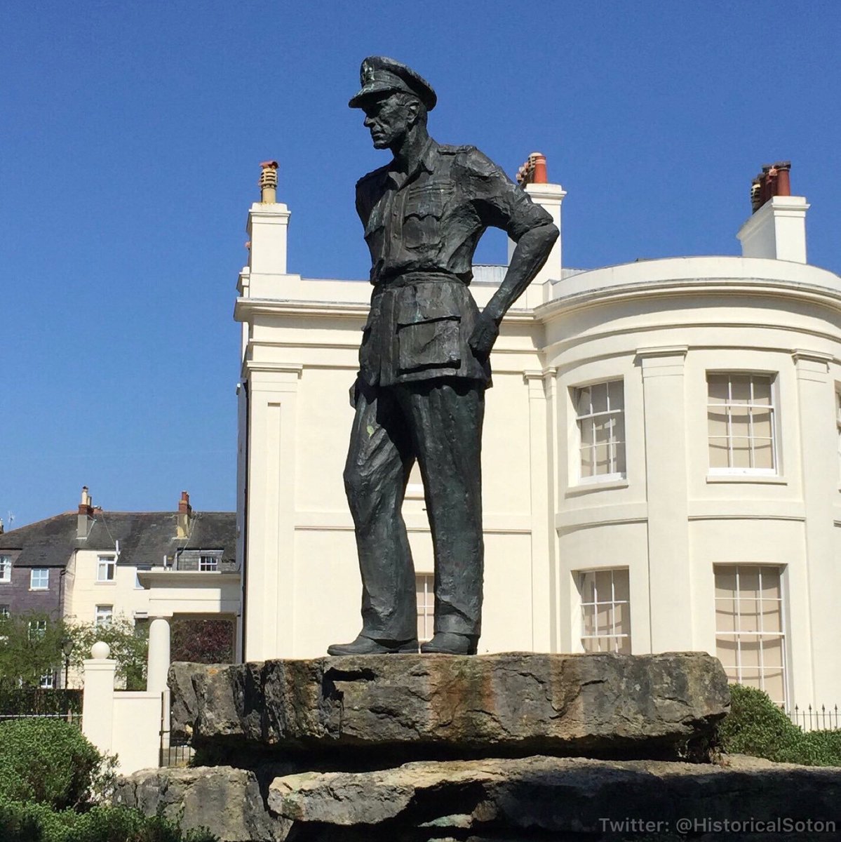 Historic Southampton On Twitter Statue Of Lord Mountbatten At Grosvenor Square In Southampton And The Burma Campaign Memorial He Lived At Broadlands In Romsey And Was The Supreme Allied Commander In Se