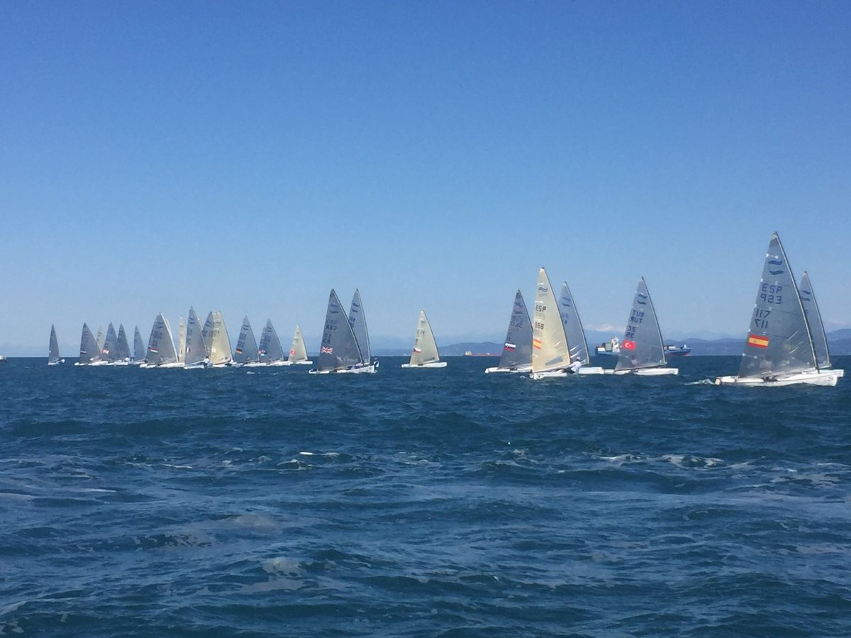Finn_Class's tweet photo. Silver Cup Race 1 away in 8-10 knots https://t.co/ZXah7E0D09