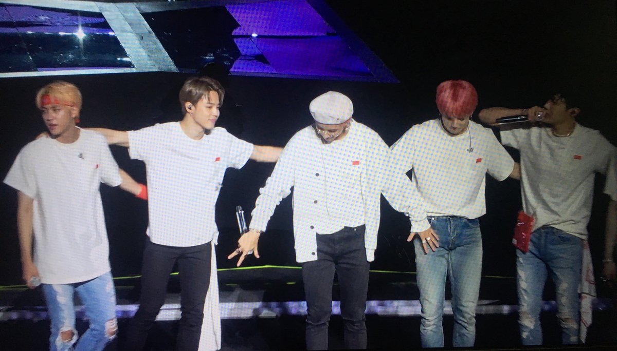 aka_mombo's tweet photo. 태형이는 손잡구 시퍼 손잡그 시풍대 https://t.co/nSMi8x8j5y