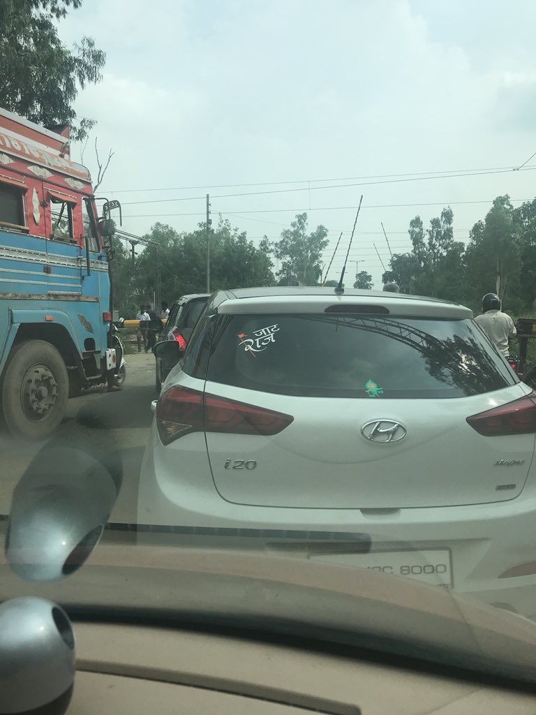 Ghwera k fatak pr daily jaam lgta hai govt yha flyover ya ander paas kyu nhi bnati???
Jago kejriwal JI jagoo🙏🙏