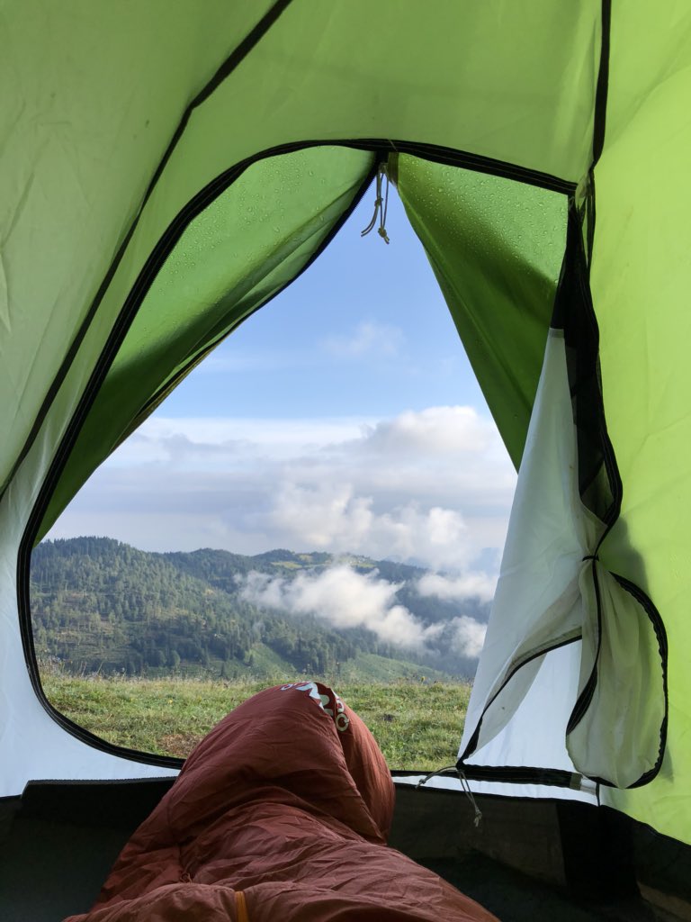 Irfanoguzz's tweet photo. Gito yaylasından :) 🙏⛰⛺️ #karadeniz #rize #gitoyaylası #outdoorman #campturkey #kampyeri #kampciyiz #terrking #hiking #doğa #dağ #dağcı #doğadakiinsan #doğadakal #doğadaizbırakıyoruz #gezginlerle #doğadakiyaşam #penceremdensizlere #yeterkigez #dagcilikvekamp #kampvedogahayati https://t.co/LA3z4eiEN0