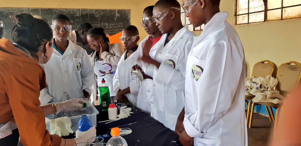 ASWUganda's tweet image. It's such a joy to see their faces light up as formerly strange concepts start to make sense. 
Practical science education is really exciting. And we need more of it. 
#IamScience