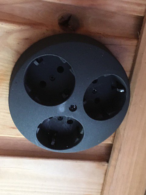 TimKantim's tweet photo. Wie oh wie weet waar ik dit kan kopen? Moet wel zwart zijn. #klushulp #wiehelptme #electra #DIY https://t.co/7bZnuFs97B