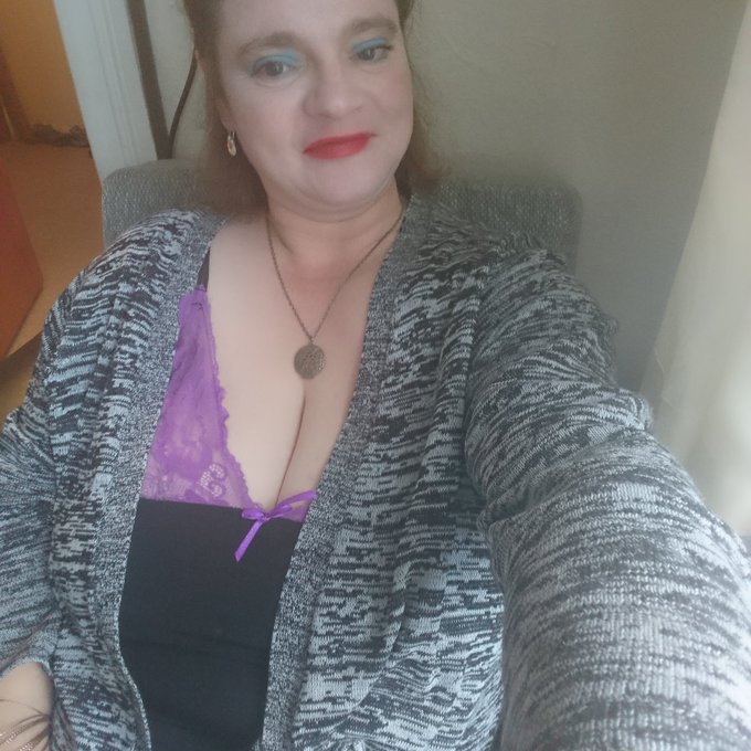 Brrr ist euch auch heute so kalt? Na dann komm in mein Chat und lass uns Spa&szlig; haben. https://t.co/jxC5IXGqSo<a href="/tag/free"class="tags"><span>#free</span></a><a href="/tag/highheels"class="tags"><span>#highheels</span></a><a href="/tag/chat"class="tags"><span>#chat</span></a><a href="/tag/webcam"class="tags"><span>#webcam</span></a><a href="/tag/webcamgirl"class="tags"><span>#webcamgirl</span></a><a href="/tag/chubby"class="tags"><span>#chubby</span></a>