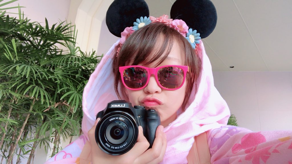 藍ぽ Pa Twitter 地蔵あつすぎまんで辛かったけど パレードみたら吹っ飛ぶの不思議 なんか色々買い足したら ピンクばっかりでペーパー子な件 カメコたのしい ランドの夏祭りは5年ぶりだったけど たのしかった ディズニー夏祭り ディズニーランド ディズニー