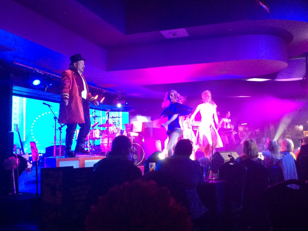 Took my dad to <a href="/VIVABlackpool/">vivablackpool</a> to see @JPLongthorne last night for a birthday treat. Excellent evening &amp; a superb show from Joe and <a href="/LEYEDJOHNS/">Leye D Johns</a> &amp; his team &amp; my dad had a brilliant night. Top service from Viva staff too. Thanks all.