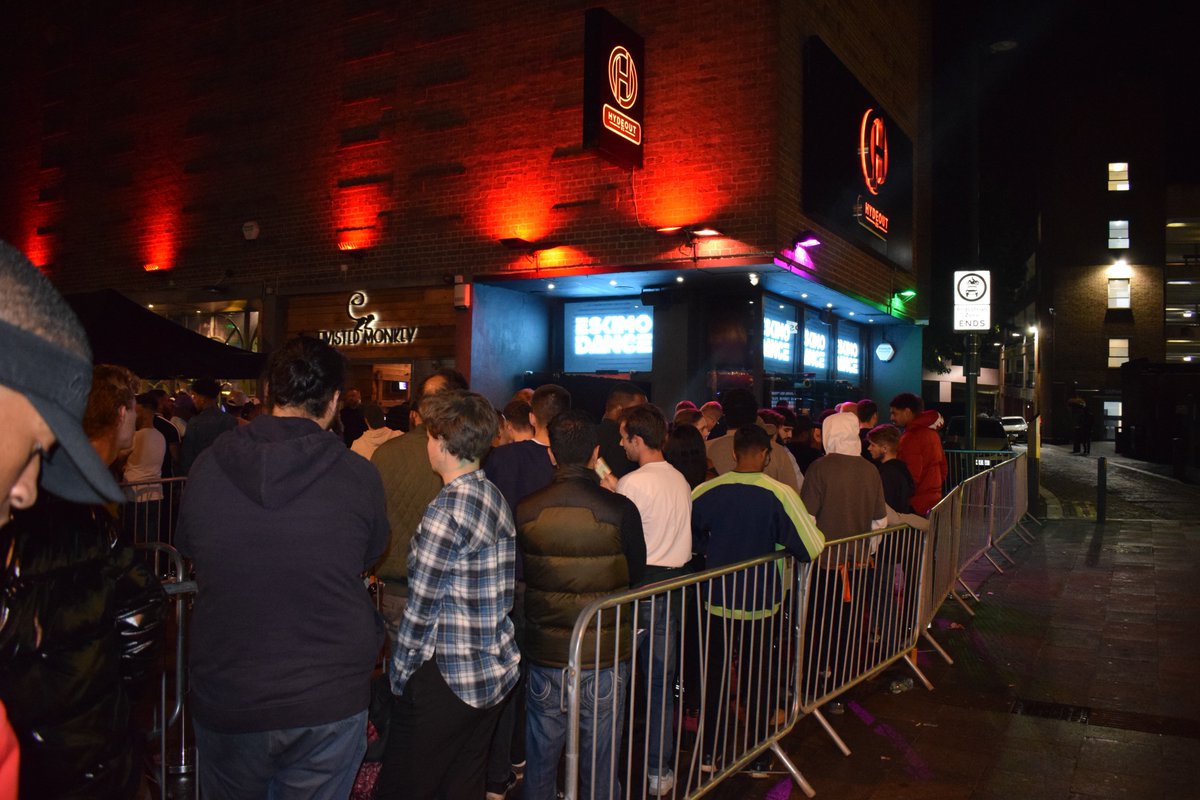 <a href="/TheEskimoDance/">Eskimo Dance</a> Last Night <a href="/Hydeout_Watford/">Hydeout2.0</a>  was a spectacle, the crowd interaction when I came on and dripped serious was incredible......
Big Up Watford and Big Up  <a href="/TheEskimoDance/">Eskimo Dance</a>  till next time.