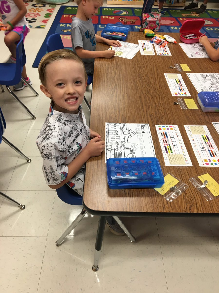 wesclark9er's tweet photo. We dropped off my Kindergartener today for his first day of school. #realmendocry #prouddad #heissoexcited #hedidntevenshedatear #walkedrightinwithswag #seeyalaterdad #clarkboys #judahhenryjames https://t.co/W4TScZRkyv