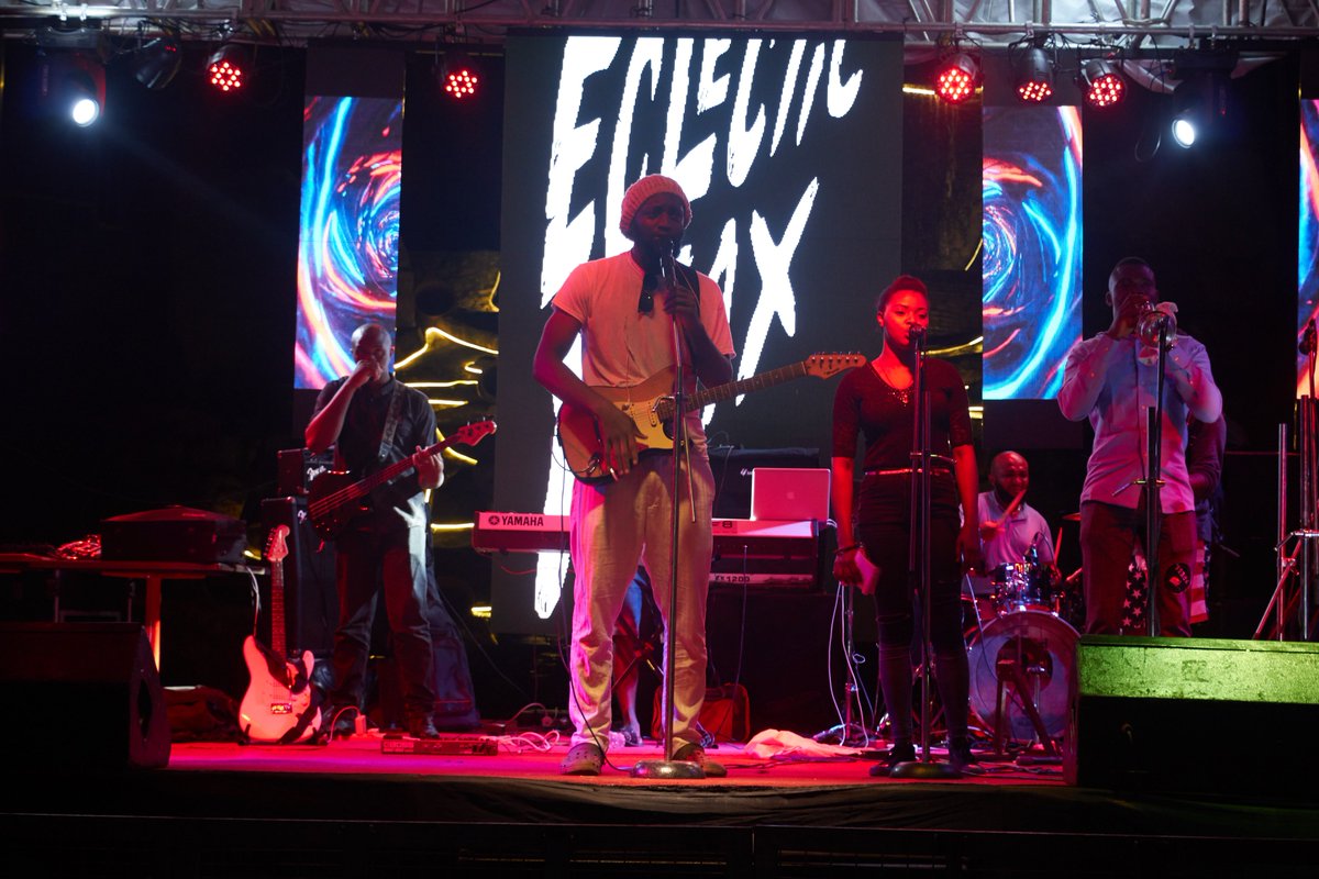 EclecticWax's tweet photo. More pictures from #EclecticWax 2018? We think so! We think @_samuelgada got some great shots! Our bad advice expert looks great! If you see anyone you know, please tag 'em! #TheWax #ECX https://t.co/CWcccv25AR