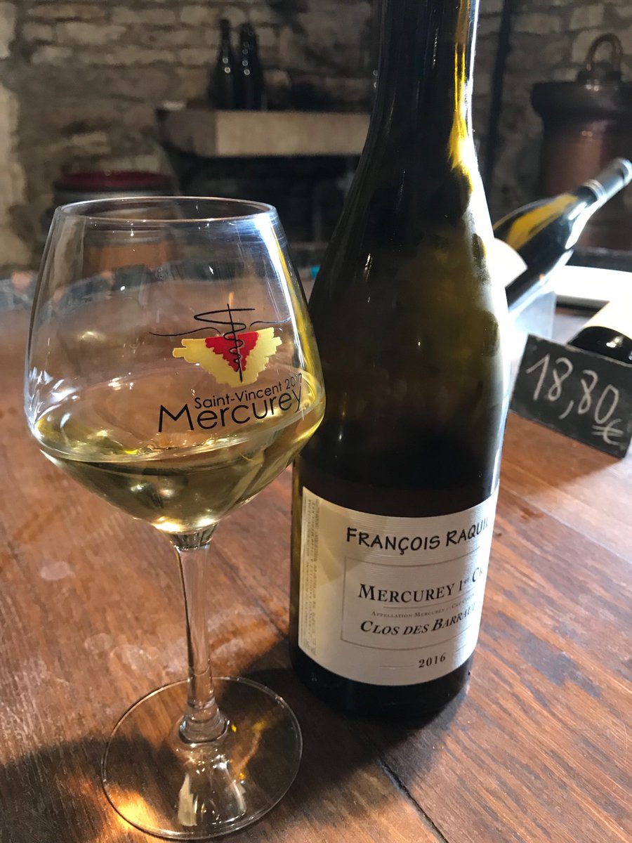 JacquesROCHE's tweet photo. Clos des barraults 1et cru de chez Raquillet ! Un grand moment de plaisir gustatif ! On se croirait chez RAMONET https://t.co/qJ0JBioaJV