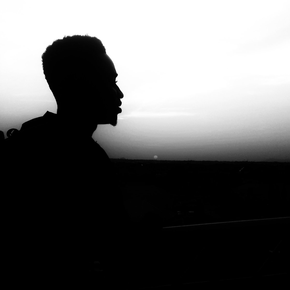 oshey_mahn's tweet photo. #TheFireInMe
#NewProfilePic https://t.co/NfPDa0sIDw