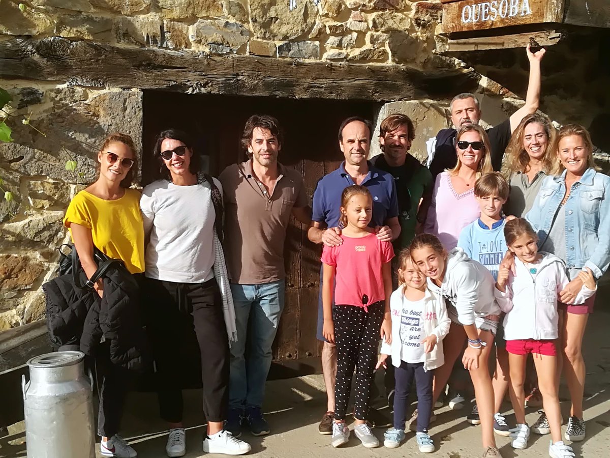 Una alegría recibir al gran actor santanderino Eduardo Noriega y que pudiese catar nuestros quesos y mostrarle cómo se elabora. <a href="/Norihouse/">Eduardo Noriega</a>