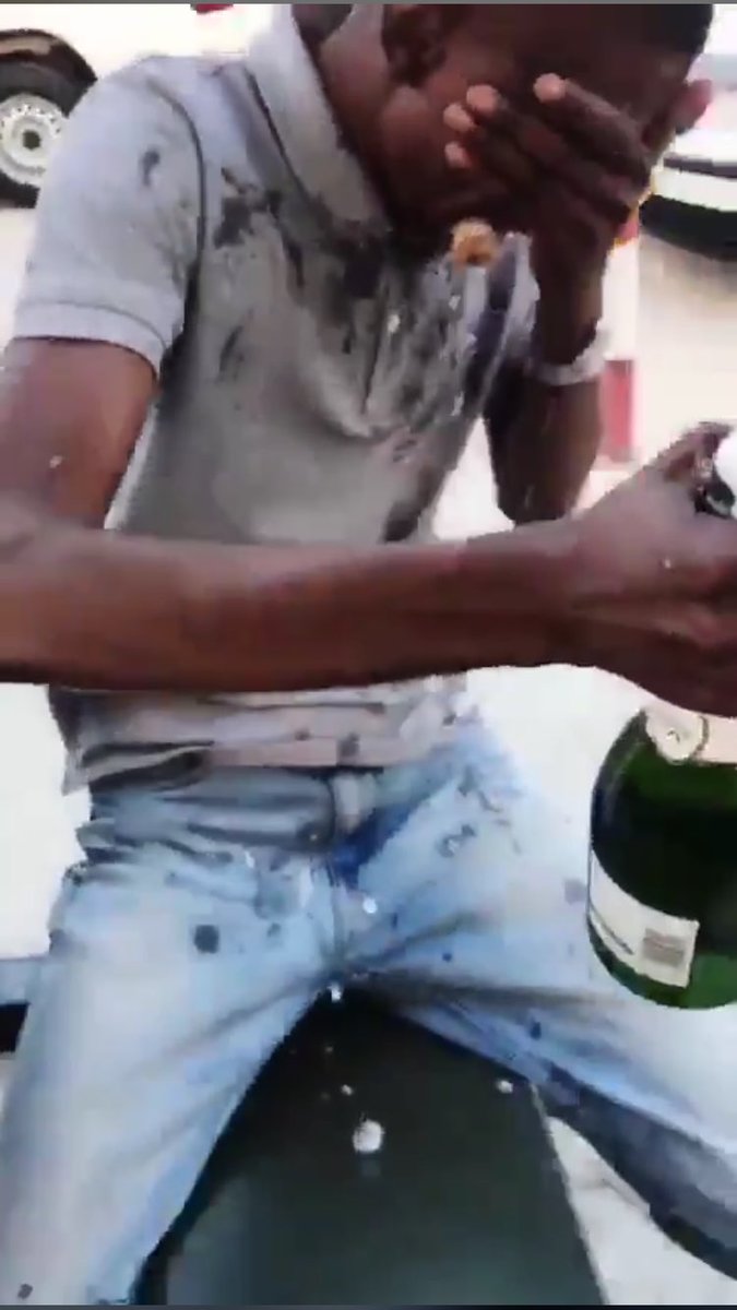 MrLuvo's tweet photo. Incase you missed it. How a Ngudu nigga ruined a sham-pain🍾moment😂 https://t.co/vOGHuPh5wb