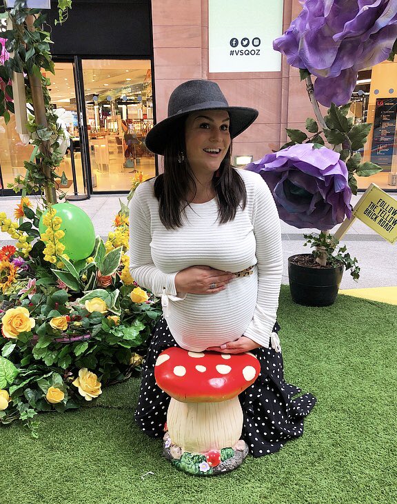 eatsleepchic_ie's tweet image. Need some style inspo for dressing your bump? 🤰🏻Read my blog post —&amp;gt; eatsleepchic.ie/styling-your-b… Wearing: MINT VELVET @mintvelvet 👚 #preggomamma #pregnancystyle 
.
.
mintvelvet.co.uk/category/dept/…