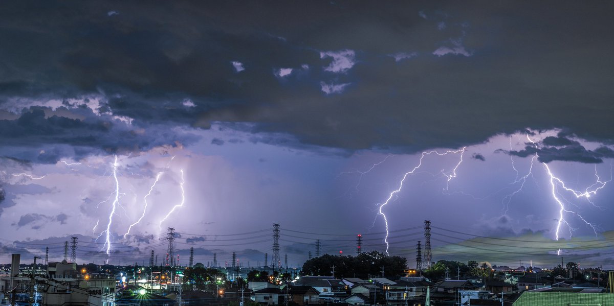 RensannCmr's tweet photo. ｢怒り狂う夜空｣

連日の雷雲は迫力があって圧倒される…

#PENTAX
#雷
#東京カメラ部 https://t.co/f5vkvyTM22