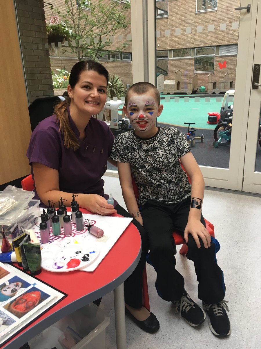 CHUFOfficial's tweet photo. One day a week, CHUF funds #MakeMeSparkle to visit the Children’s Heart Unit at the Freeman Hospital to pamper the children with face painting and glitter tattoos which they've thoroughly enjoyed during the summer holidays, check out some of these amazing pictures! ❤️✨ https://t.co/lwZf8EkB3c