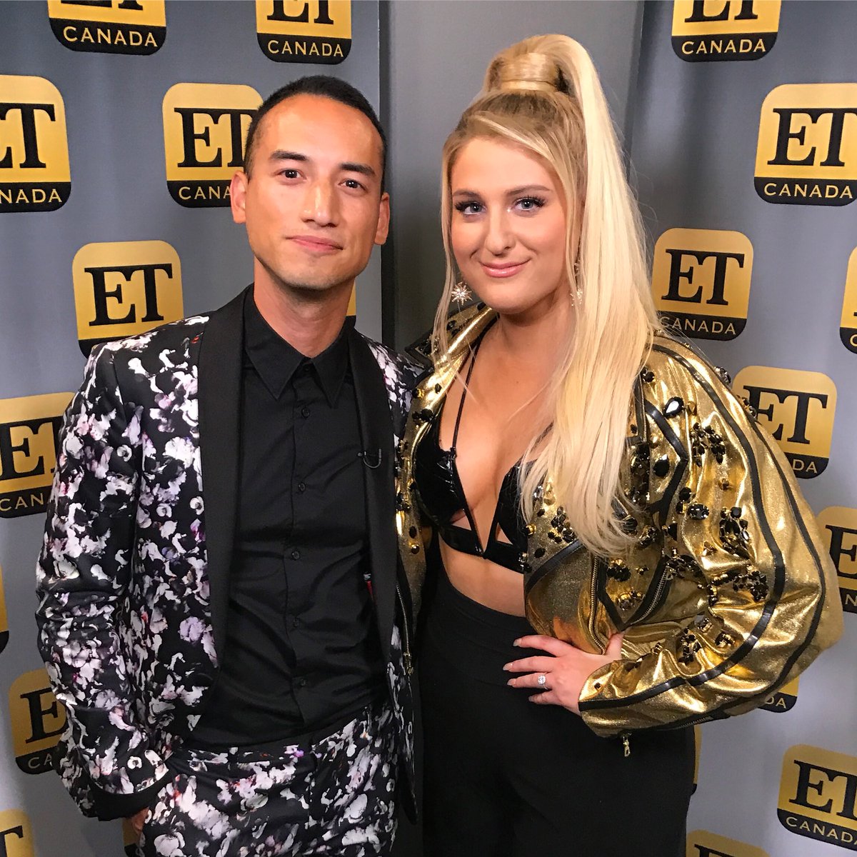 Steven Banks (@steven_banks1) on Twitter photo It’s all about that... <a href="/meghan_trainor/">Meghan Trainor</a> backstage #iheartradiommvas <a href="/losbot/">Carlos Bustamante</a> <a href="/etcanada/">Ettiene Riche</a> It’s all about that... <a href="/meghan_trainor/">Meghan Trainor</a> backstage #iheartradiommvas <a href="/losbot/">Carlos Bustamante</a> <a href="/etcanada/">Ettiene Riche</a>