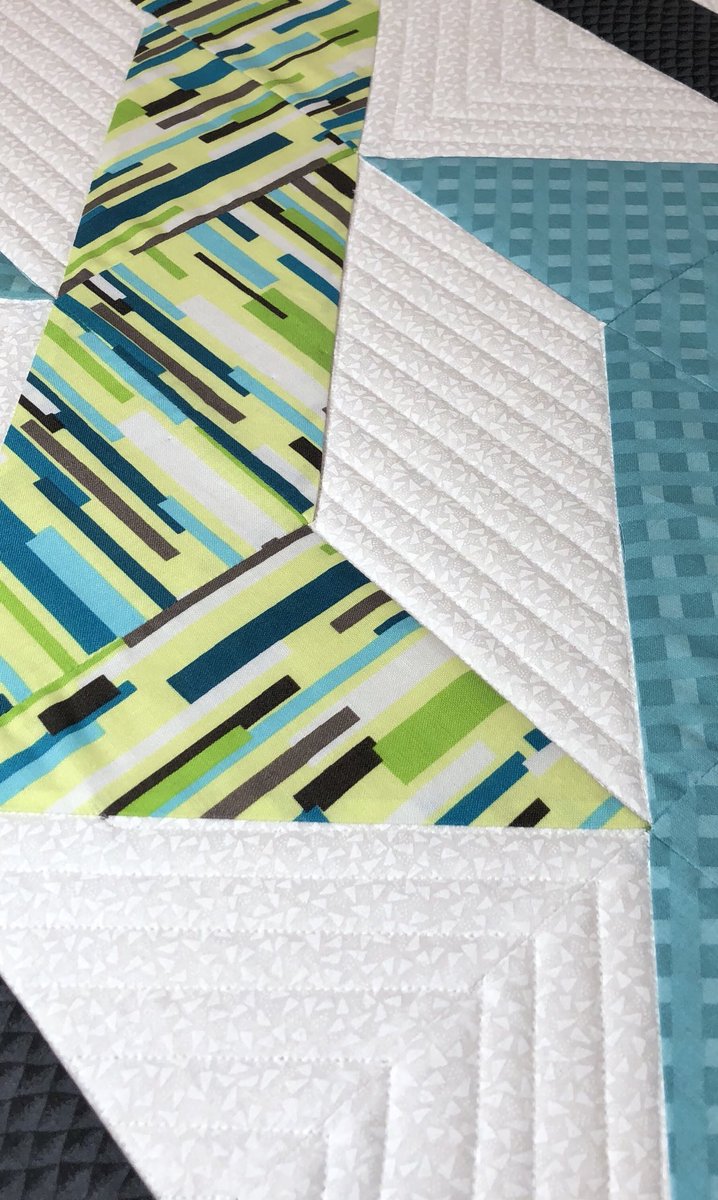 PeacefulHillQ's tweet image. This custom quilted Pole Twist Quilt will head to the @RichmondVAMC via the Dolley Madison Quilters Guild &amp;amp; Donna Mongeon Veterans Quilt Drive this December.
#thankaveteran #superiorthreads #customquilting